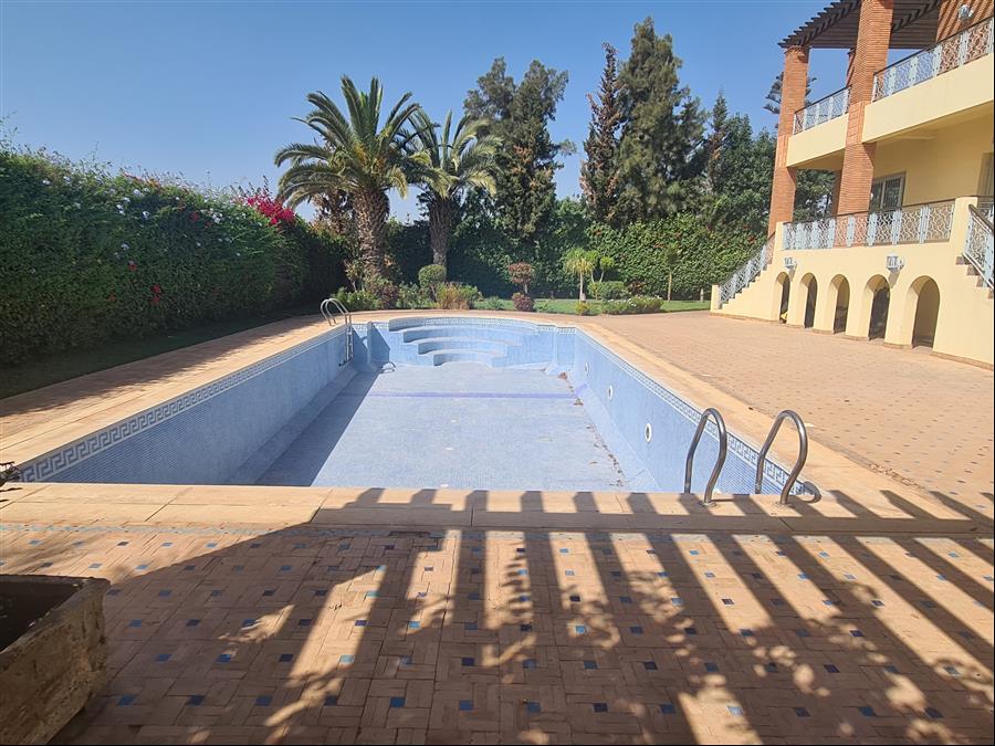 Superbe propriété avec piscine proche centre d'agadir!